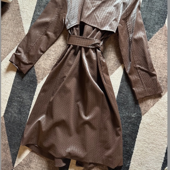 NWT - Brown Leather Trench - Picture 5 of 5